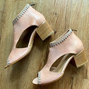 Sundance Point of Difference Sandals